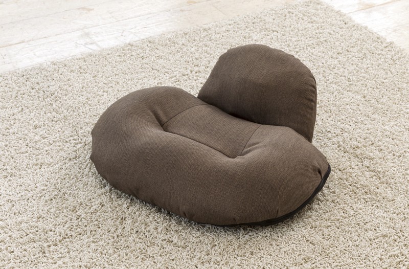 座ってもたれるだけで腹筋プルプル