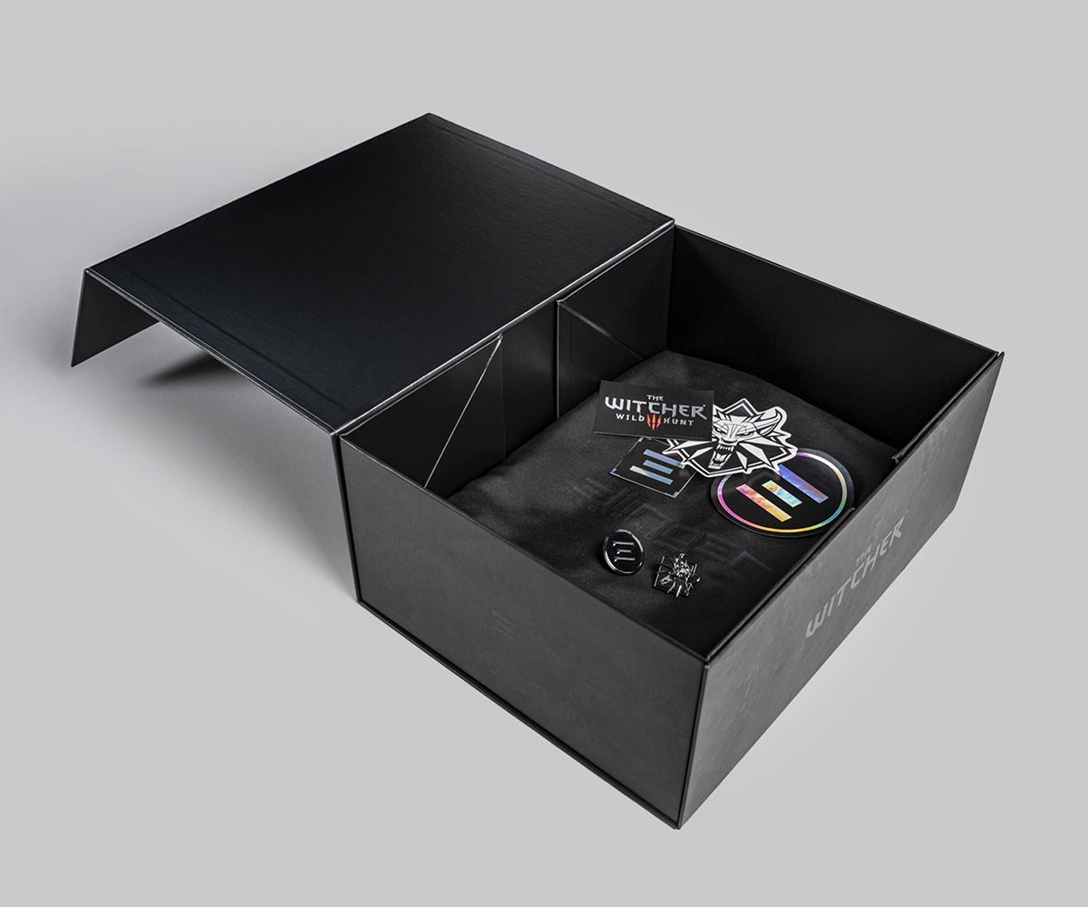 THE WITCHER（ウィッチャー） “Butcher” ヘビーウェイト刺繍パーカー 1枚