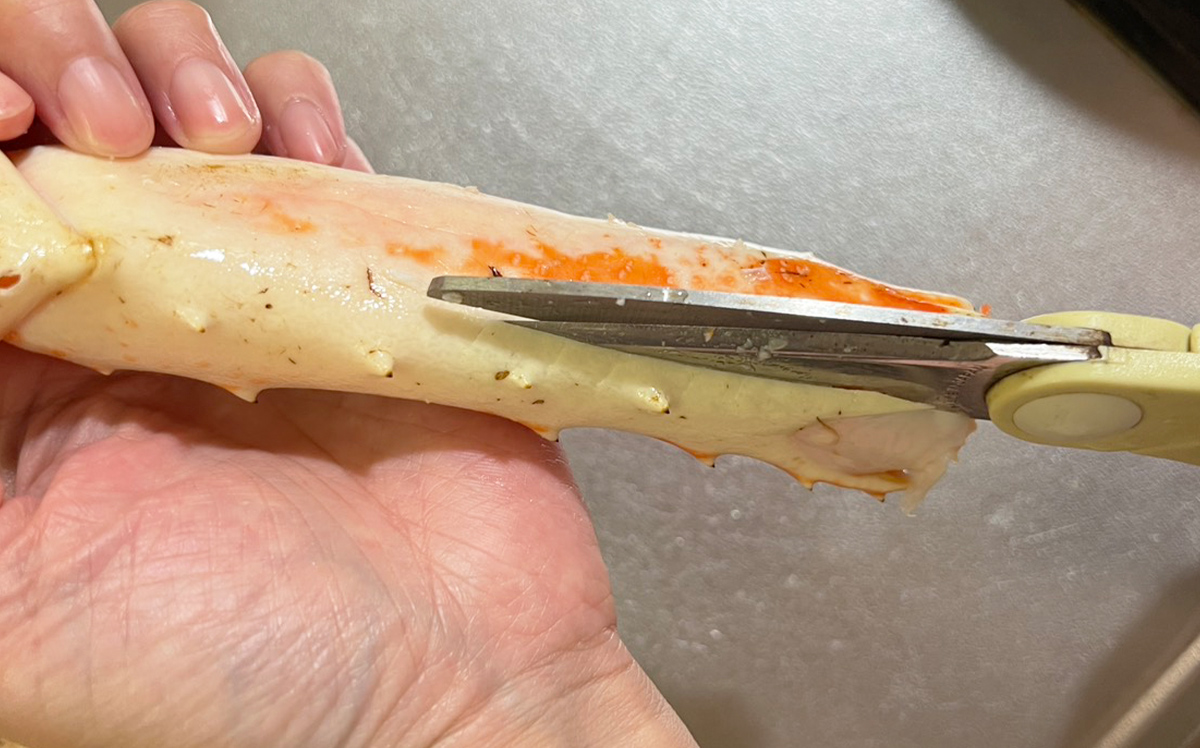 カニの王様「たらばガニ」殻付きだけど簡単に食べられて大満足!