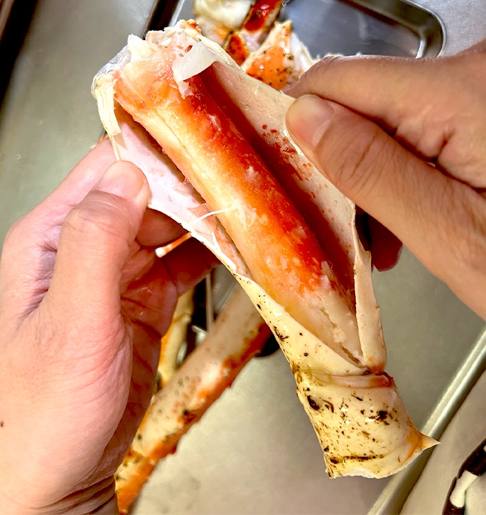 カニの王様「たらばガニ」殻付きだけど簡単に食べられて大満足!
