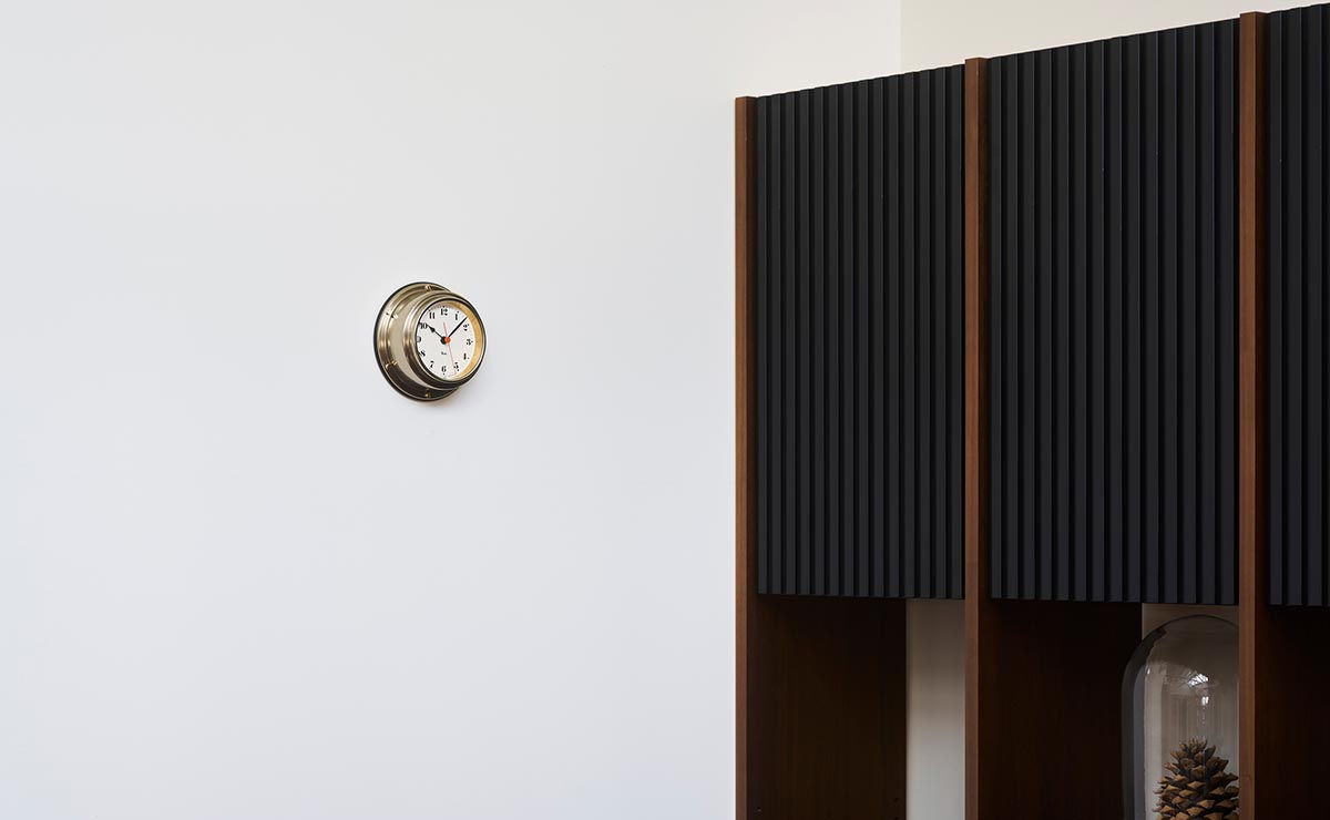 一年の区切りと始まりにあらためて時間を振り返る—インテリア時計が彩る「時」の物語