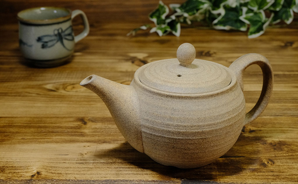 【人気のコーヒー急須から新商品が登場】－常滑焼の技でコーヒーをまろやかに。盛正窯の「焼締コーヒー急須」