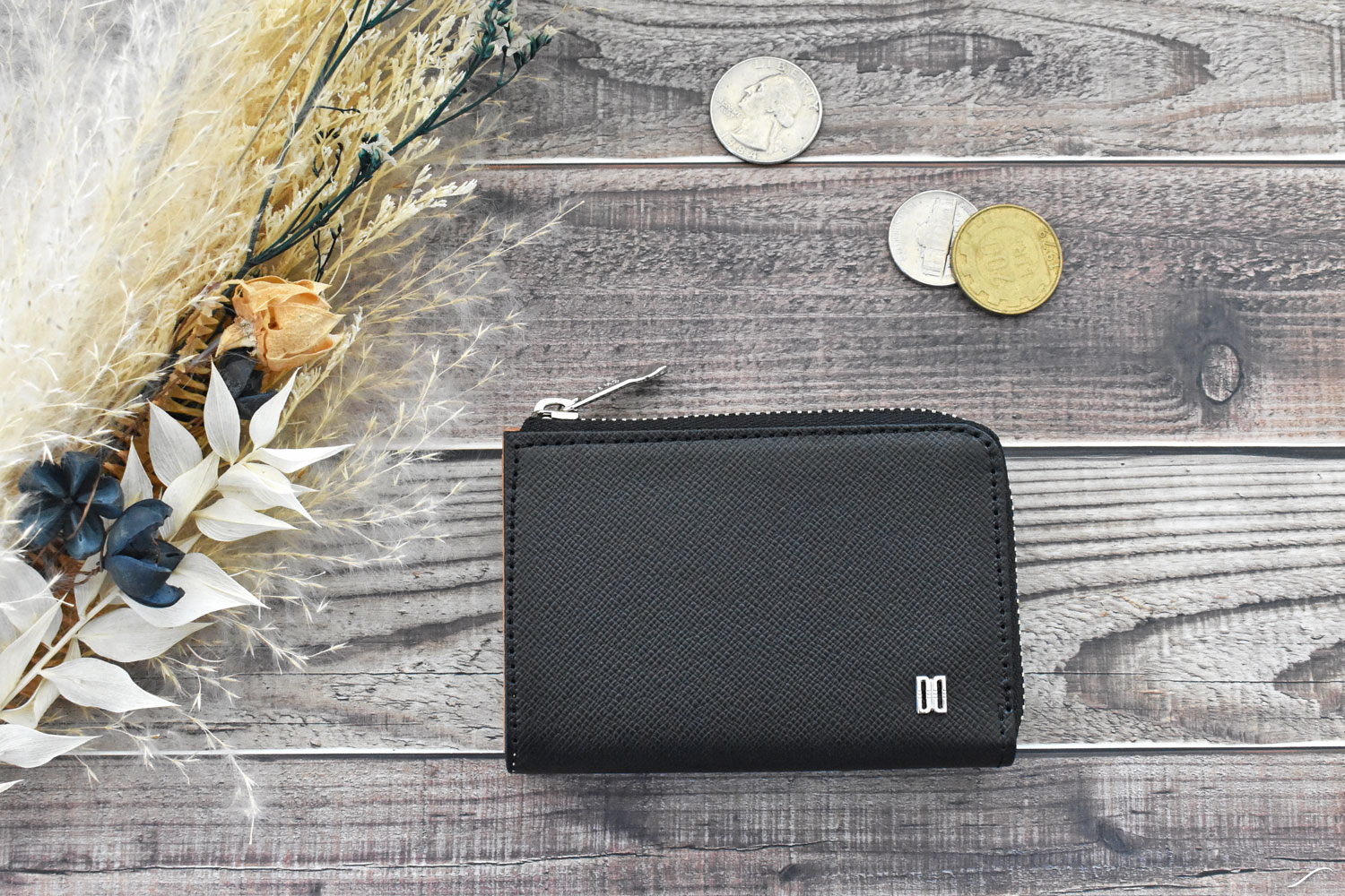 英国王室御用達ブランド「DAKS(ダックス)」に新作「Luster(ラスター)」シリーズの財布各種が登場